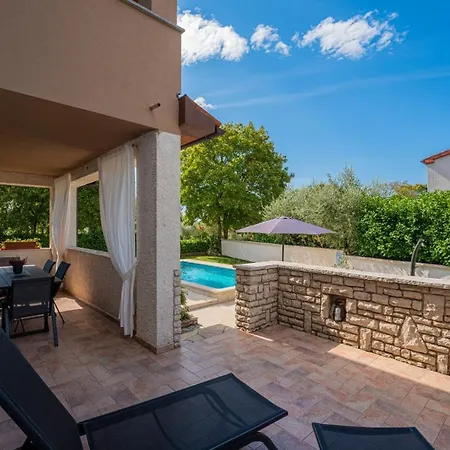 Villa Tina In Pinezici